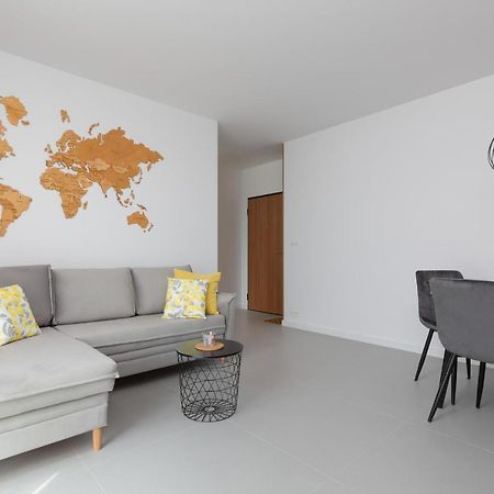 ורשה Nowe Bemowo Apartment By Renters מראה חיצוני תמונה