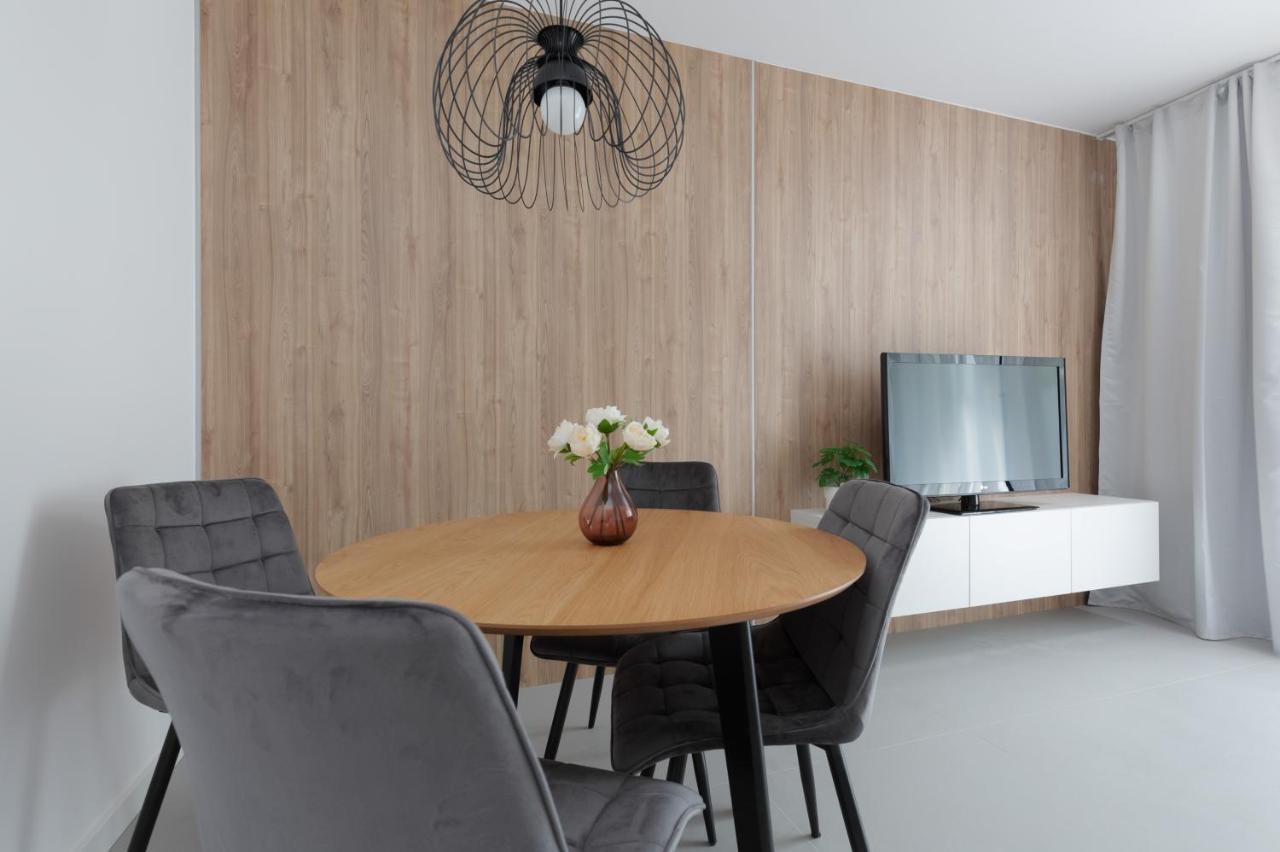ורשה Nowe Bemowo Apartment By Renters מראה חיצוני תמונה