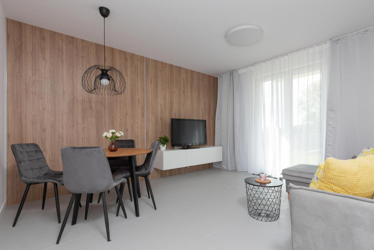 ורשה Nowe Bemowo Apartment By Renters מראה חיצוני תמונה