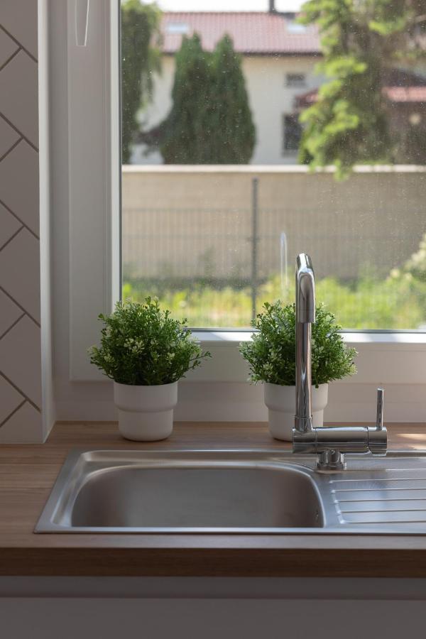 ורשה Nowe Bemowo Apartment By Renters מראה חיצוני תמונה